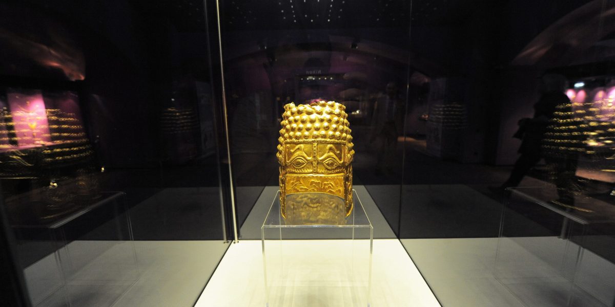 Cât scoți din buzunar să vezi coiful de la Coțofenești la MNIR?