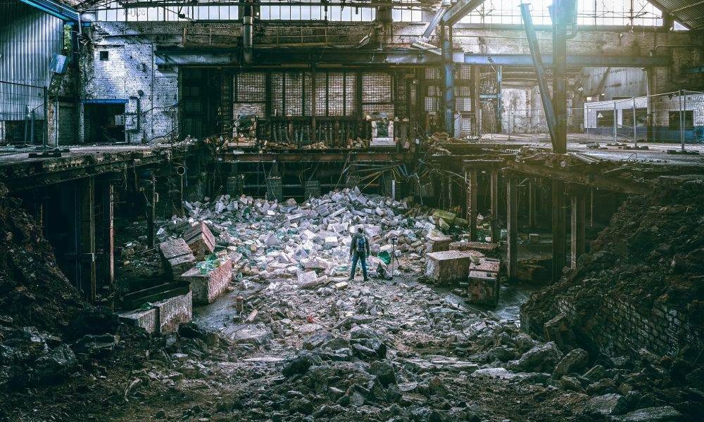 Critici internaționale cresc după atacul asupra Universității Sharif din Teheran Un incendiu major a afectat universitatea Sharif de Tehnologie, una dintre cele mai prestigioase instituții academice din Iran, într-un incident atribuit Statelor Unite și Israelului