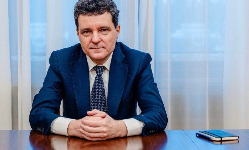 Nicuşor Dan comentează despre scrisoarea lui Donald Trump privind participarea la Summitul Bucureşti 9 Nicuşor Dan a declarat marţi că scrisoarea transmisă de Donald Trump, în care liderul american anunţă că nu va participa la Summitul Bucureşti 9 din data de 13 mai, este una diplomatică şi exprimă aprecierea pentru colaborarea cu România