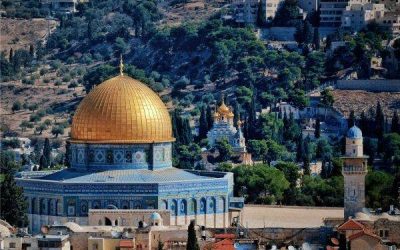 Patriarhia Română a anunțat că Sfânta Lumină de la Ierusalim va fi adusă în România sâmbăta aceasta, cu un zbor special