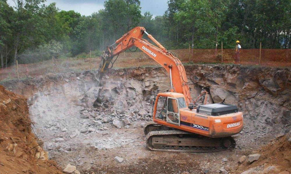 Urmare: USR acuză balastierele mascate. Guvernul, pe urmele „iazurilor”