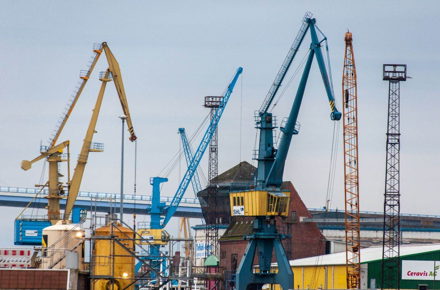 Exporturile Chinei, lovite de războiul din Orientul Mijlociu