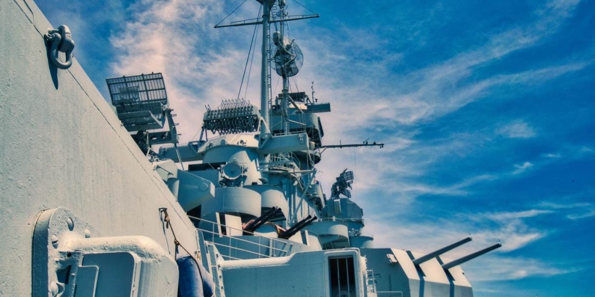 Iranul blochează Strâmtoarea Ormuz, tensiunile cresc: Ce riscă Europa