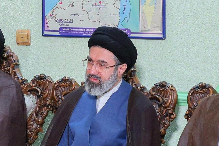 Mojtaba Khamenei avertizează: Marina iraniană, pregătită pentru noi înfrângeri