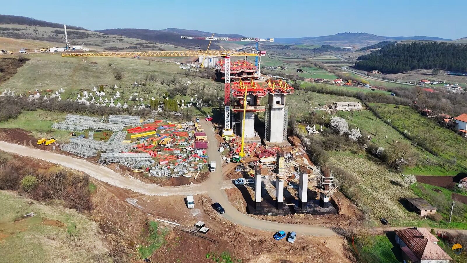 Autostrada Transilvania prinde contur în zona de vest a județului Cluj Constructorul UMB poate inaugura în prima jumătate a lunii mai sectorul Zimbor–Poarta Sălajului, dacă ultimele probleme tehnice sunt rezolvate în timp util