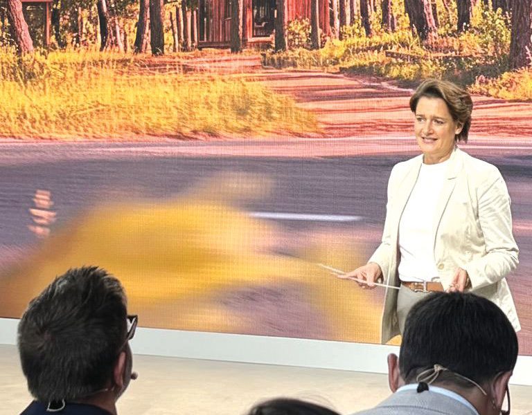 România, blocată-n crize: Ungaria, cu BMW și BYD, Dacia, în Turcia, nu Mioveni