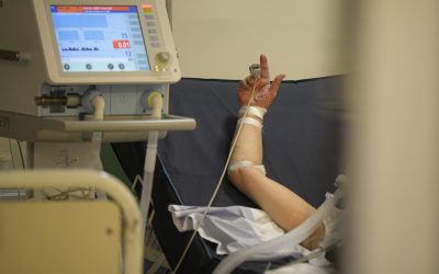 Mutație-șoc: Un pacient HIV, vindecat COMPLET după transplant