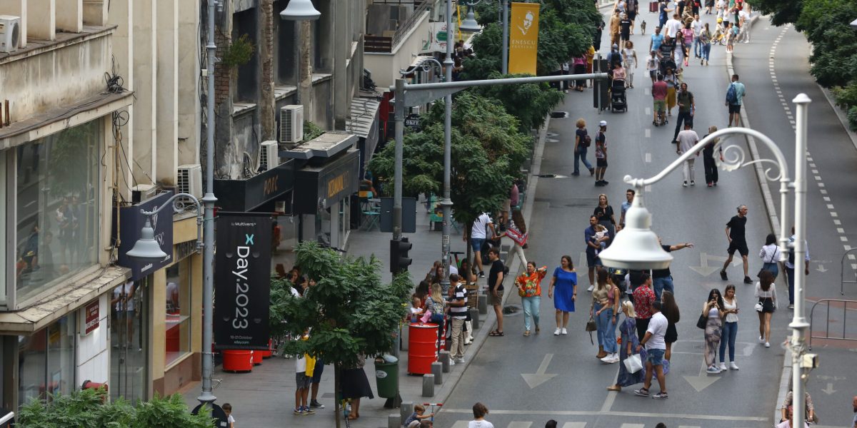 Cum Bucureștiul a ajuns să aibă o piață Hitler și plăcuțe cu Iancu Jianu și Stalin