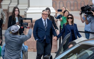 Începe procesul pentru moartea de pe platourile westernului Rust, cu Alec Baldwin