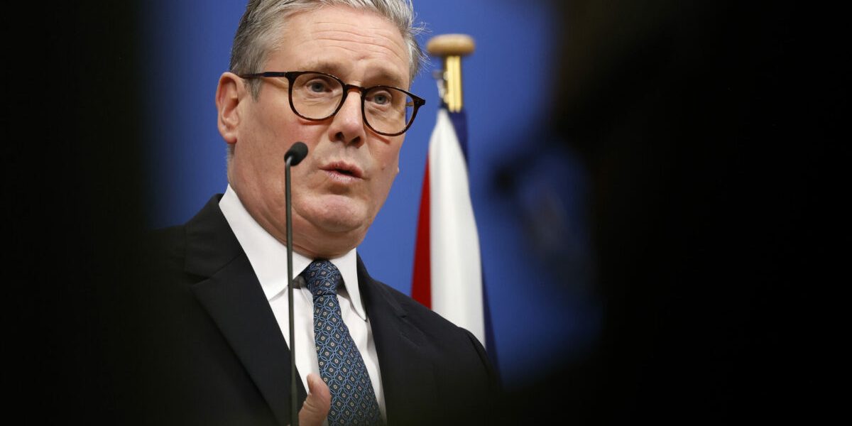 Starmer, înclinat să demisioneze? Un apropiat al lui Epstein, numit ambasador