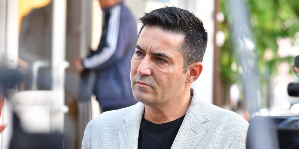 Demisie în Guvern: Miniștrii se retrag, Bolojan, somat să plece