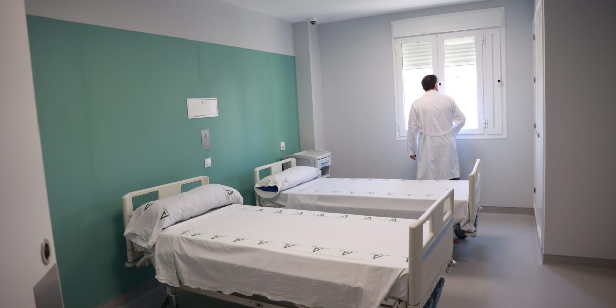 Ce face o „doula a morții”? Profesia tot mai căutată în România