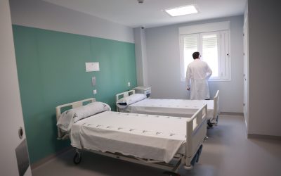 Ce face o „doula a morții”? Profesia tot mai căutată în România