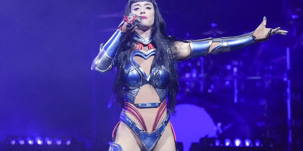 Katy Perry, acuzată de agresiuni sexuale: Cine a depus plângere