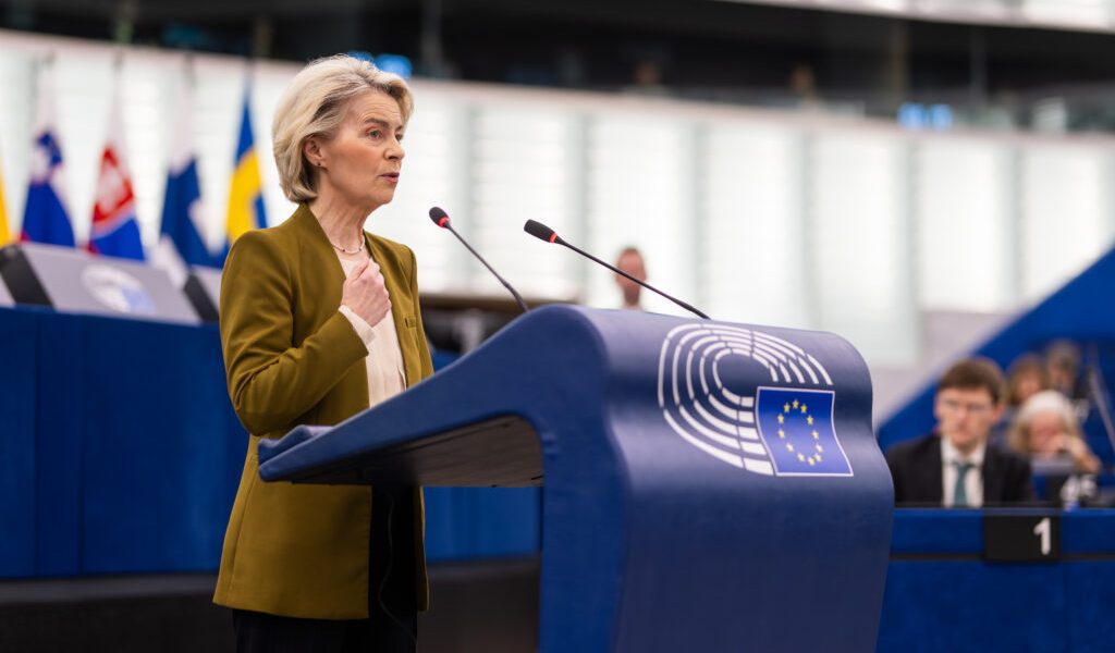 Bruxelles: Verificarea vârstei minorilor pe net, obligatorie pentru site-uri pornografice