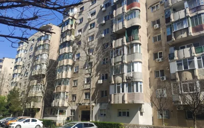 Blocul, facturi comune: Vecinii plătesc pentru scara comună, legal