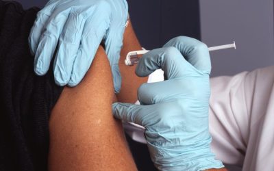 Ai voie să donezi sânge după vaccinul anti-COVID? Noile reguli