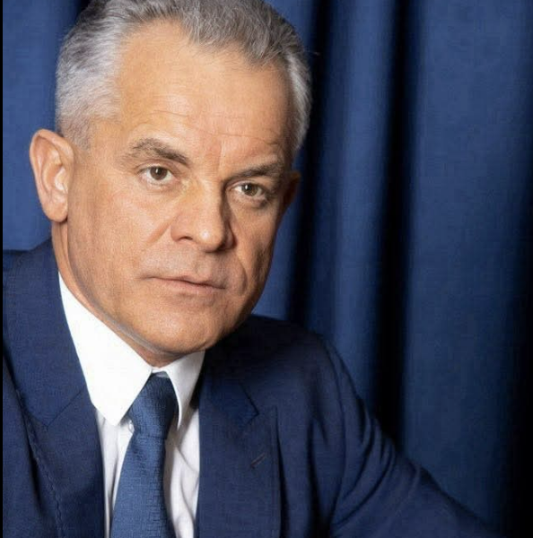 Dispozitiv de urmărire descoperit pe mașina magistratei Ana Cucerescu Un dispozitiv de urmărire a fost găsit pe mașina magistratei Ana Cucerescu, membră a completului de judecată care îl judecă pe oligarhul Vladimir Plahotniuc