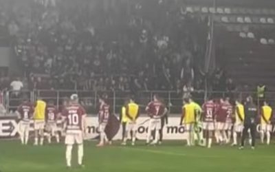 Victorie cu scântei în Giulești! Universitatea Cluj a reușit o revenire spectaculoasă și s-a impus cu 2-1 pe terenul celor de la FC Rapid București Universitatea Cluj a obținut o victorie importantă în meciul disputat duminică seara, în etapa a 3-a a Ligii I