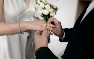 Căsătoria, secretul longevității? Studiu ULUITOR pe 4 milioane de cazuri