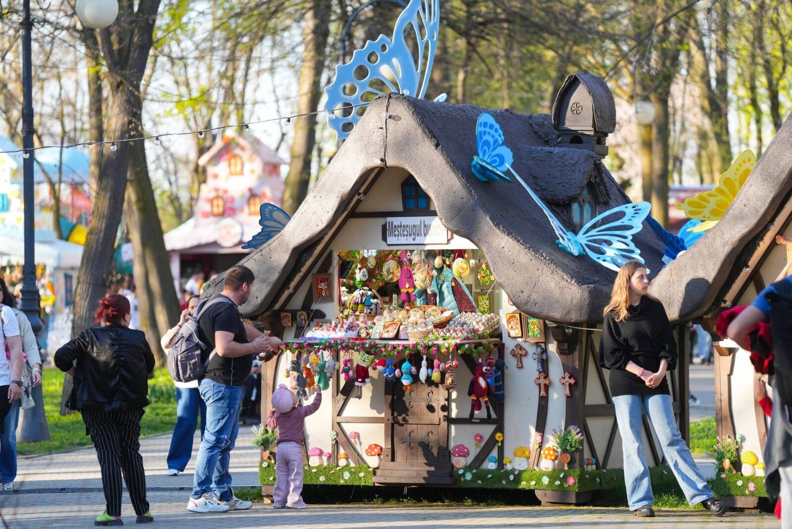 Cele mai frumoase târguri de Paște din România în 2026 aduc diverse experiențe pentru vizitatori, de la evenimente spectaculoase în orașe mari, până la atmosfere liniștite și tradiționale în orașe mai mici