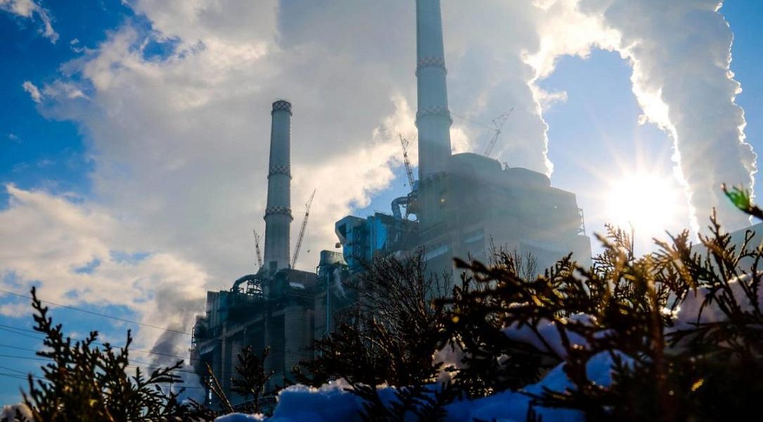 Măsuri drastice: Complexul Energetic Oltenia începe concedieri masive