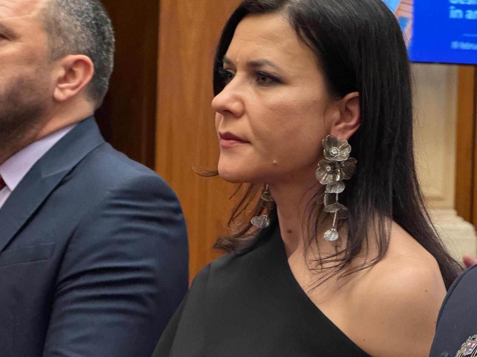 Ministrul Radu Marinescu propune numiri în parchete în ciuda avizelor negative ale CSM Ministrul PSD al Justiției, Radu Marinescu, a depus marți la președintele României candidaturi pentru poziții de conducere în parchete, în pofida avizelor negative exprimate de Consiliul Superior al Magistraturii