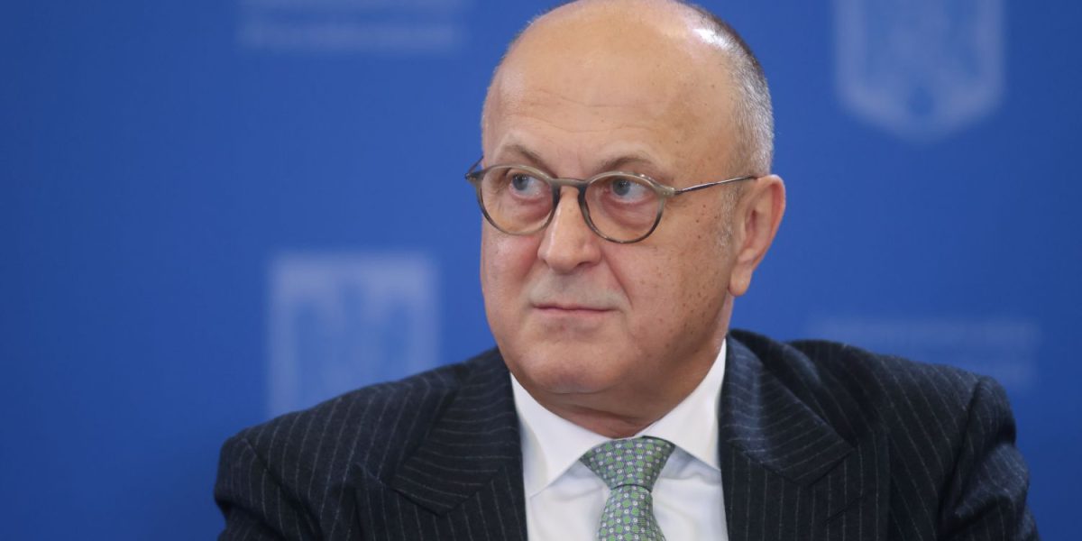 Șucu, despre scumpirea creditelor: Suspiciunile afectează băncile