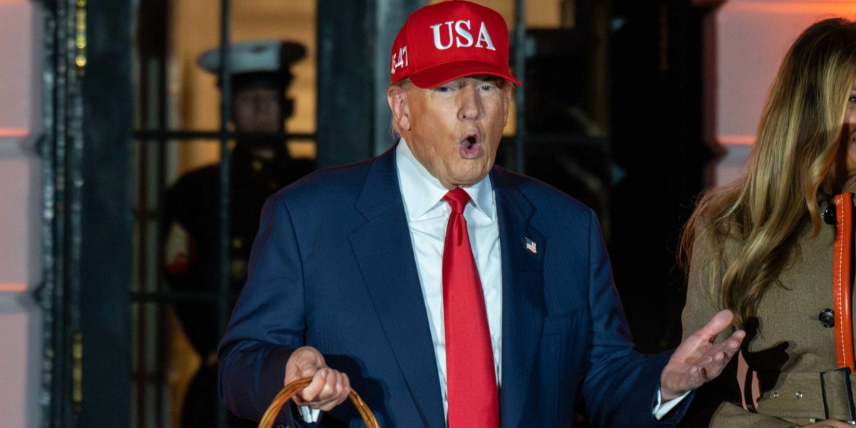 Reacția lui Donald Trump, după ce a fost întrebat despre alegeri: „Vă mulțumesc” și… stânga-mprejur