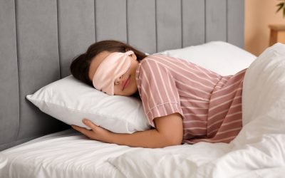 Dormitul fără lenjerie intimă a devenit un subiect de dezbatere în ultimii ani, punând în discuție atât confortul, cât și aspectele legate de sănătate și igienă