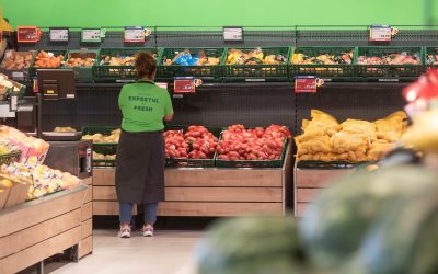 Românii se pregătesc de Paște, iar programul magazinelor este modificat