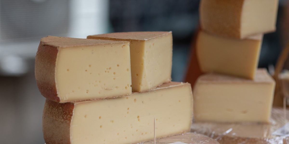 România dă lovitura în China: Mega-deal pentru lactate. Cum a reușit?