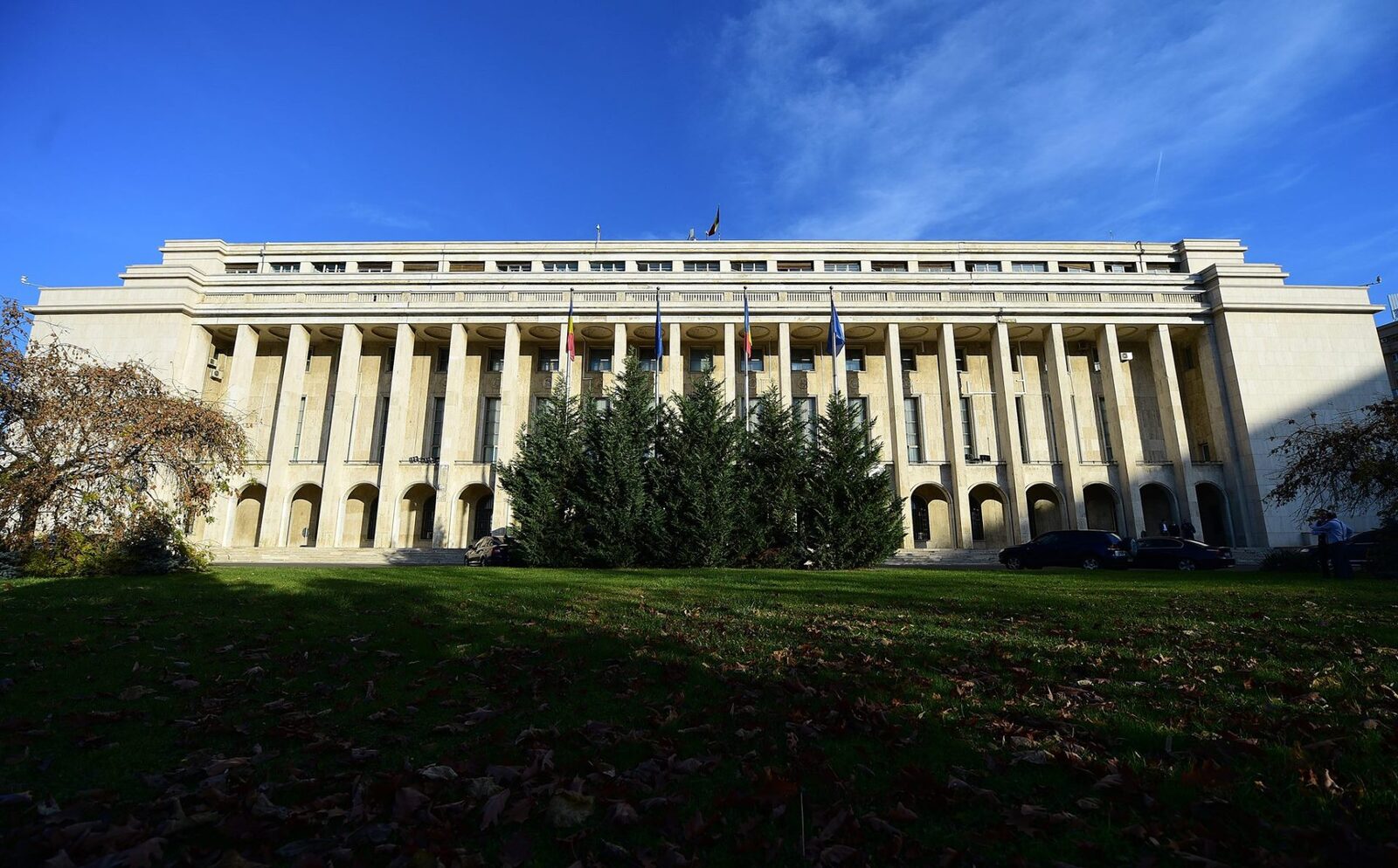 Premierul Ilie Bolojan dispune intensificarea controalelor în teren la exploatarea agregatelor minerale Premierul ILIE BOLOJAN a anunțat luni, în cadrul unei ședințe de lucru desfășurate la Palatul Victoria, măsuri ferme pentru intensificarea controalelor la nivelul fiecărei unități care se ocupă cu exploatarea agregatelor minerale din țară