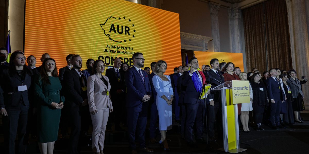 Fostul copreședinte AUR acuză „trădare” și-l avertizează pe George Simion