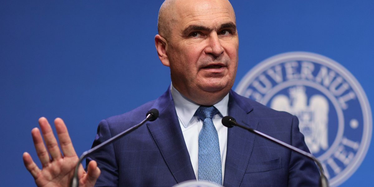 Omul care i-a dat carnetul lui Băsescu, despre greșelile lui BOLOJAN: „Cheltuim ce n-avem”