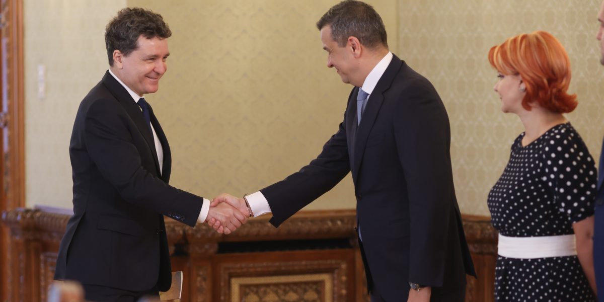 Grindeanu, mesaj dur pentru Bolojan: Premier cu voturile PSD. Nicușor Dan, lăudat