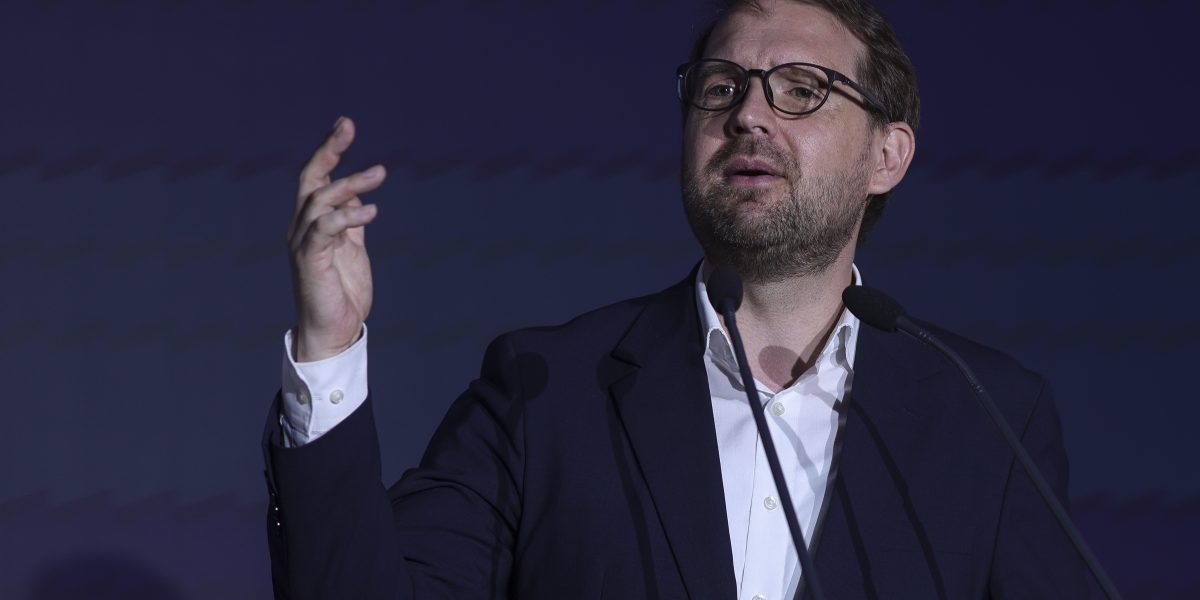 Ungaria: Un lider politic român jubilează după alegeri, „Democrația, înapoi!”