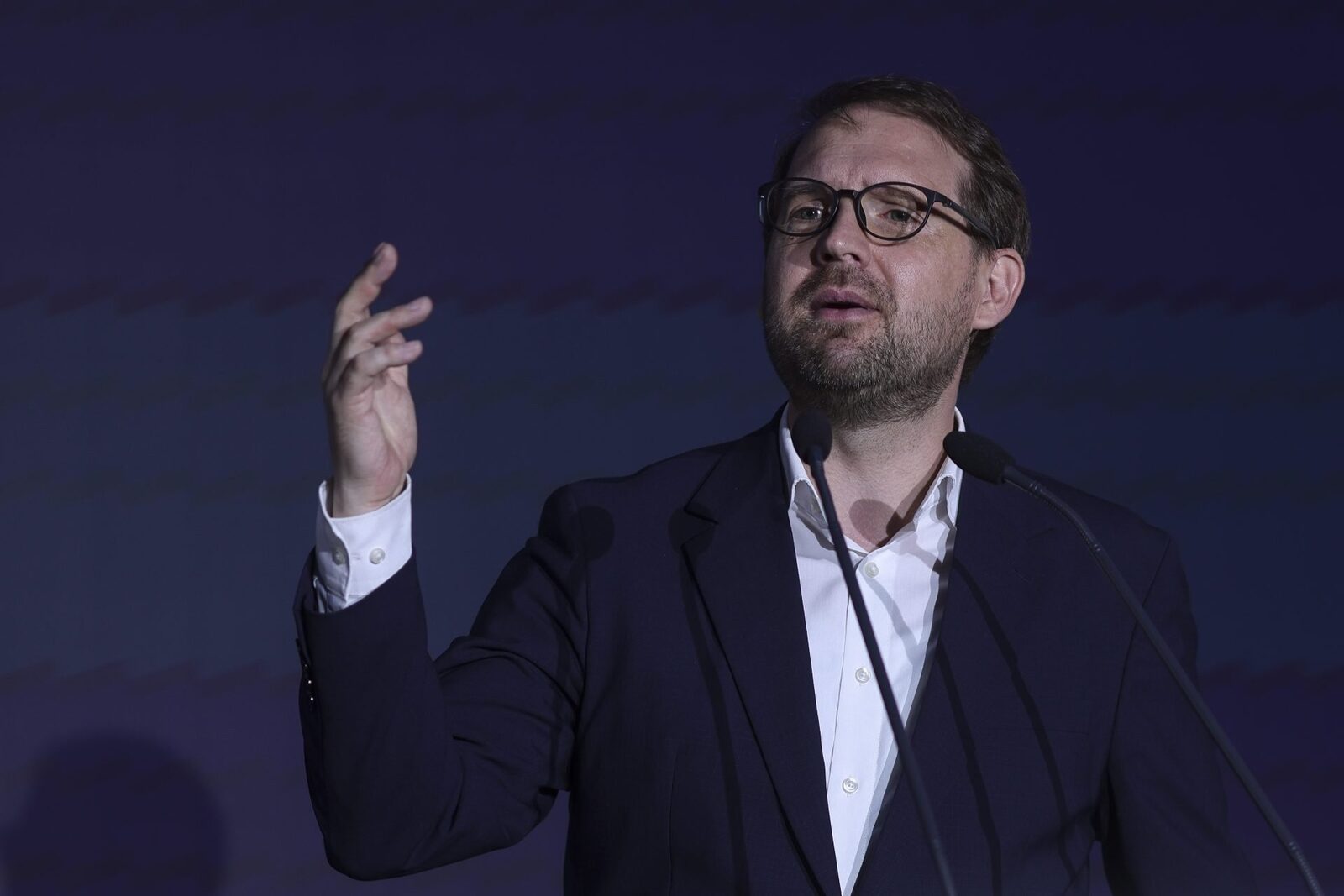 Ungaria: Un lider politic român jubilează după alegeri, „Democrația, înapoi!”