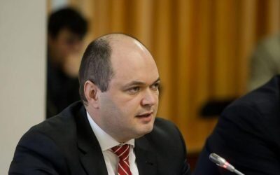 Intervențiile statului limitează doar temporar scumpirile carburanților, fără a readuce prețurile la nivelurile anterioare, avertizează IONUŢ DUMITRU Măsurile luate de autorități pentru a tempera creșterea prețurilor la carburanți au avut efecte limitate, iar speranțele că acestea vor readuce prețurile la nivelurile de dinainte nu sunt justificabile, afirmă IONUŢ DUMITRU, consilierul onorific al premierului