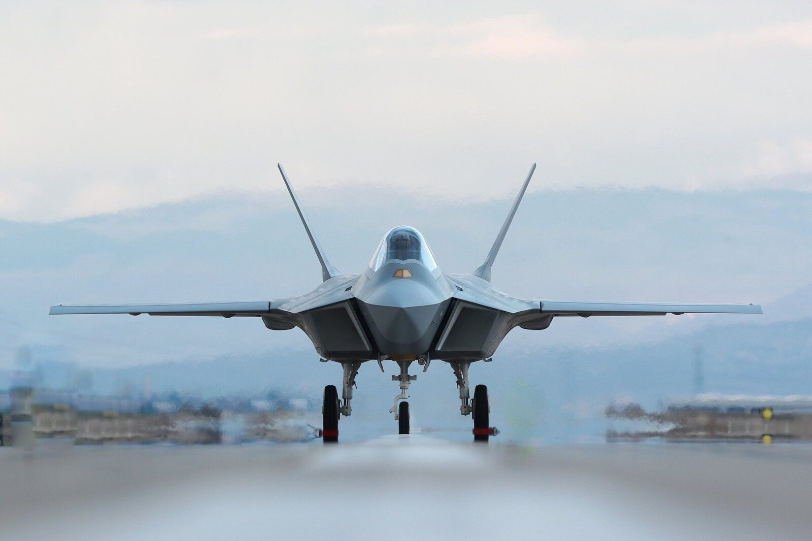 Canada, pe urmele Marii Britanii: vrea avion de luptă cu Italia și Japonia