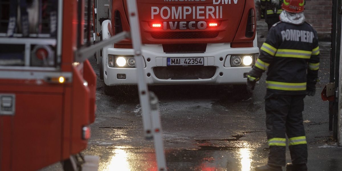 Explozie provocată de o trotinetă electrică lăsată la încărcat într-un apartament din București O posibilă explozie a avut loc luni într-un apartament situat în București, după ce o trotinetă electrică a fost lăsată la încărcat