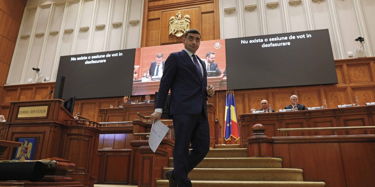 Simion, condiții DURE: Trei legi, precondiție pentru negocieri politice