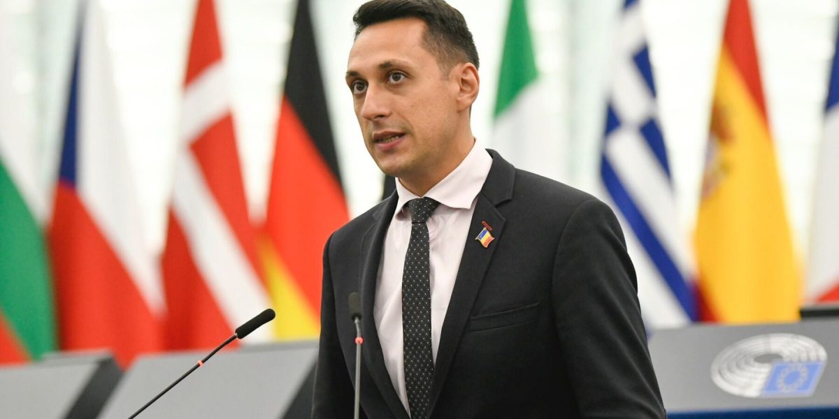 Vlad Gheorghe: „Reforma statului nu se mai poate”. Guvern minoritar, soluția?