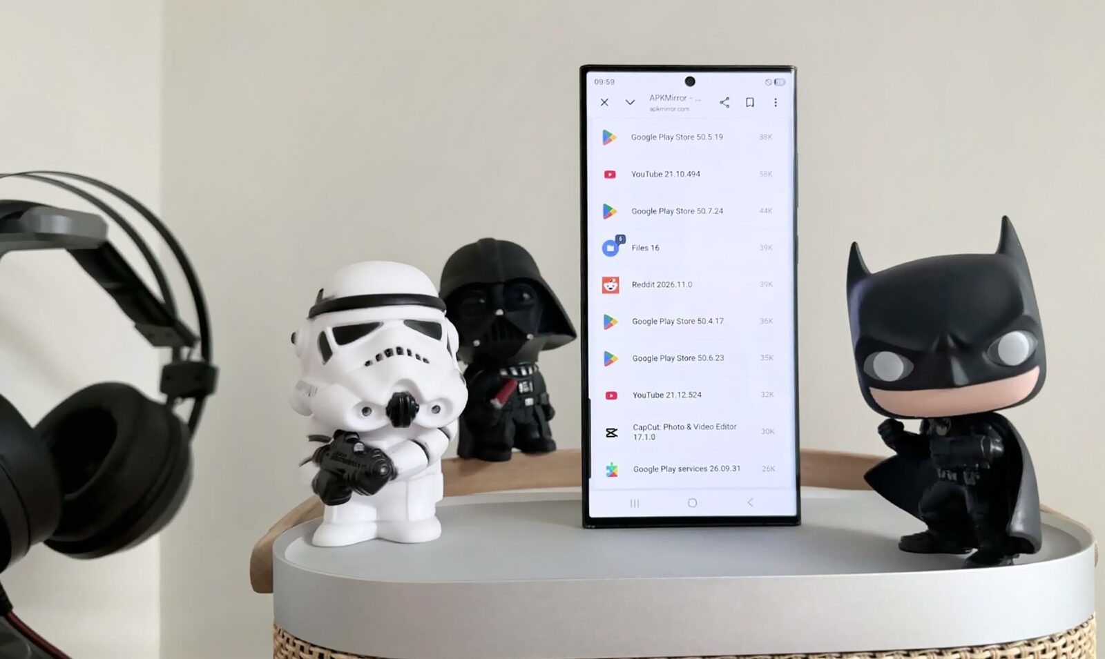 Instalarea aplicațiilor din surse neoficiale devine tot mai comună, în special pentru utilizatorii care doresc să evite limitările magazinelor oficiale precum Google Play sau App Store
