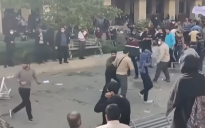 Trump admite că a trimis arme protestatarilor din Iran