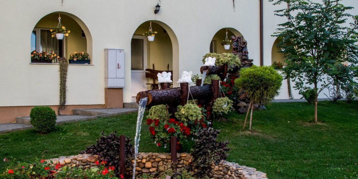 Izvorul Tămăduirii 2026: Tradiții, ritualuri și ce te vindecă