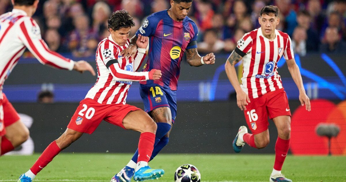 Atletico Madrid a învins FC Barcelona în deplasare, scor 2-0, într-un meci arbitrat de românul Istvan Kovacs, în turul sferturilor Champions League, miercuri seara