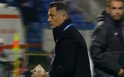 Mirel Rădoi, antrenorul FC Universitatea Craiova, a fost recent ținta unei critici neobișnuite din partea suporterilor echipei sale