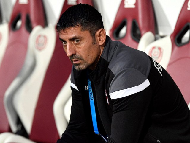 Ionel Dănciulescu, fostul mare jucător și actual lider în managementul clubului, revine în postura de antrenor principal al înțeleptului FC Dinamo București