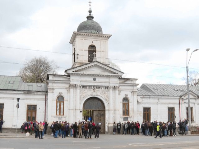 Marele Mircea Lucescu, condus pe ultimul drum: Gestul emoționant de la Bellu